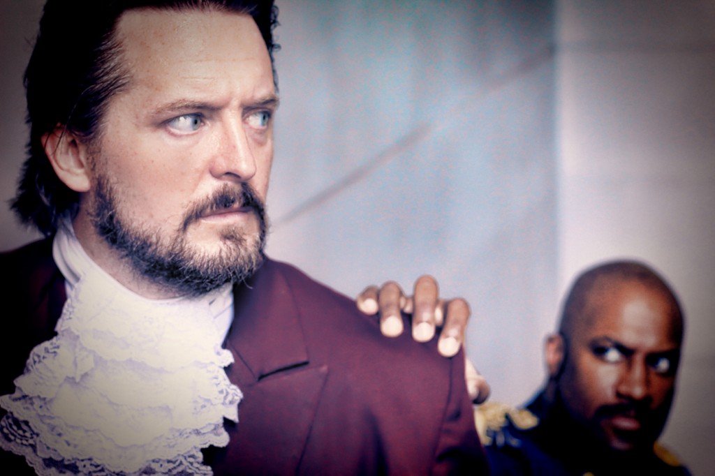 'LES MIZ": Bryant Smith as Valjean, Kevin Harry as Javert.